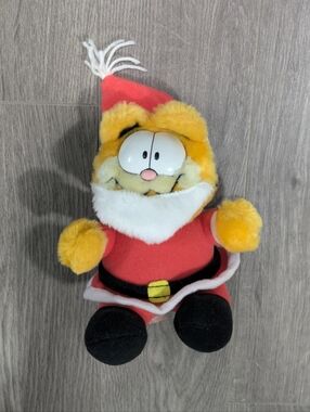 Garfield Plush Santa